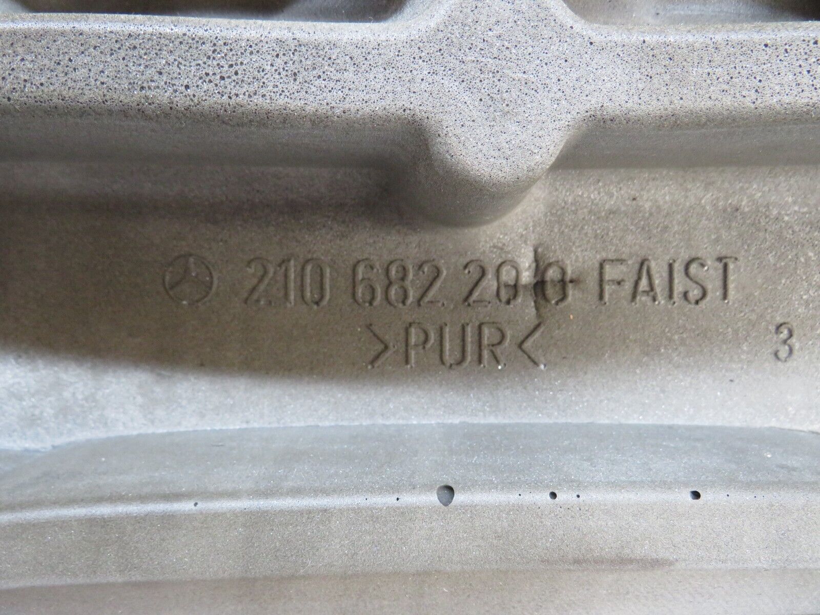 35054 Mercedes-Benz W210 320E Parcel Shelf Insulation 2106822010