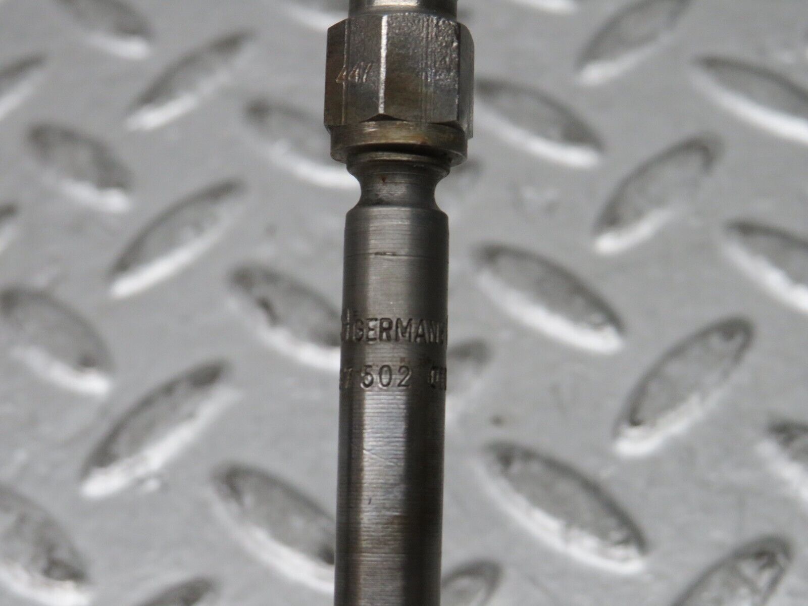 28660 Mercedes-Benz W123 230E Fuel Injector Bosch 0437502010