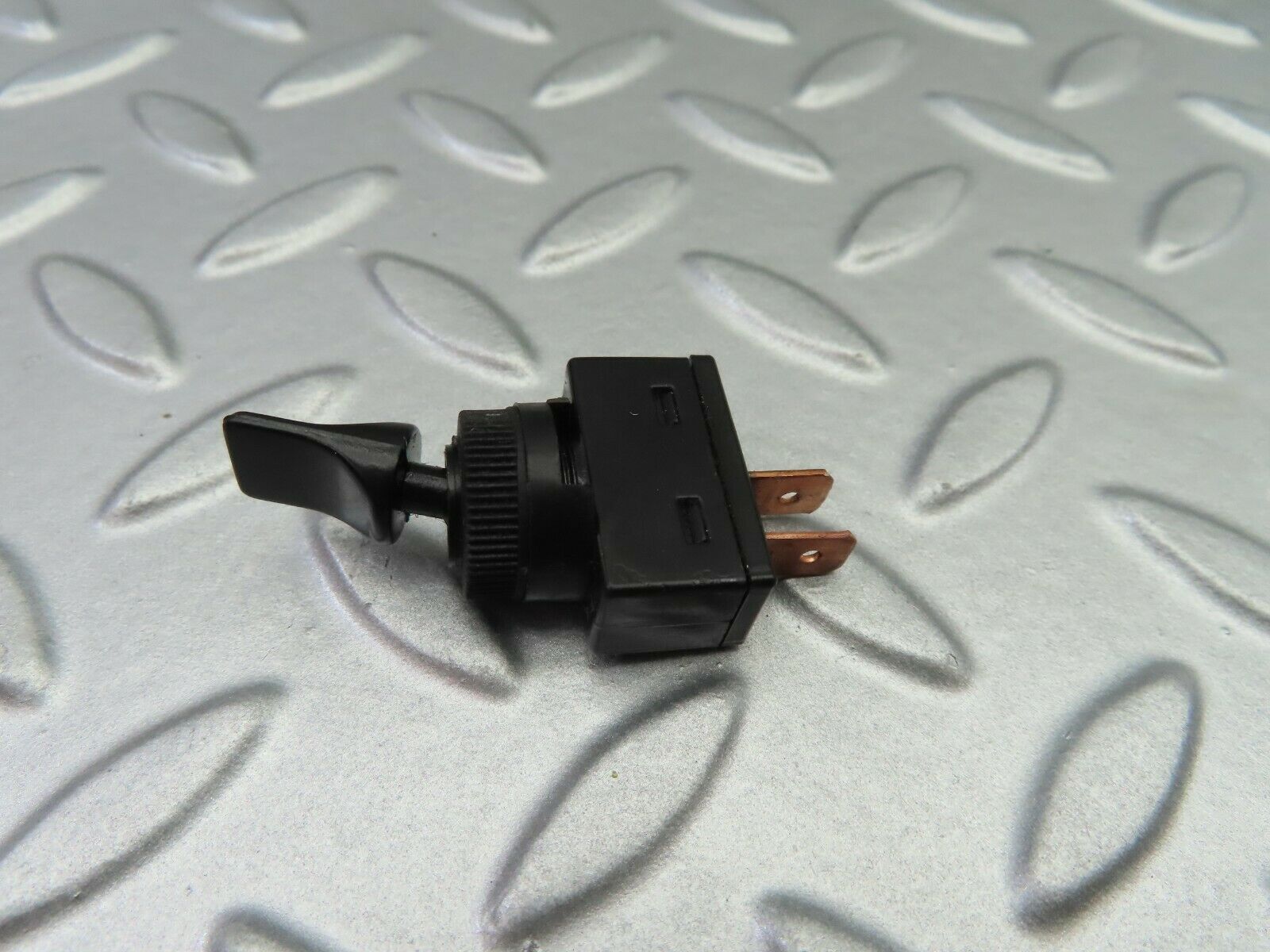 7128 Mercedes-Benz S124 E220 Wagon Switch