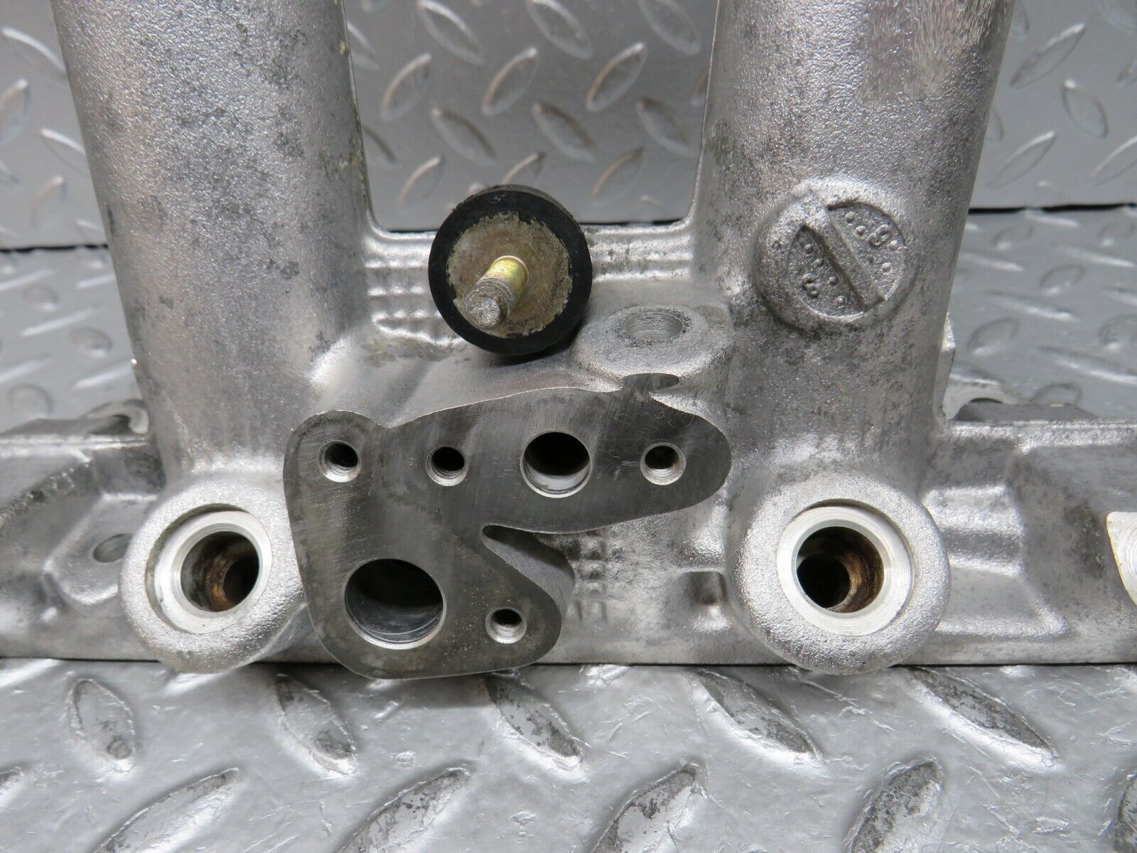 31856 Mercedes-Benz W201 190LE 1.8L Intake Manifold 1021413501