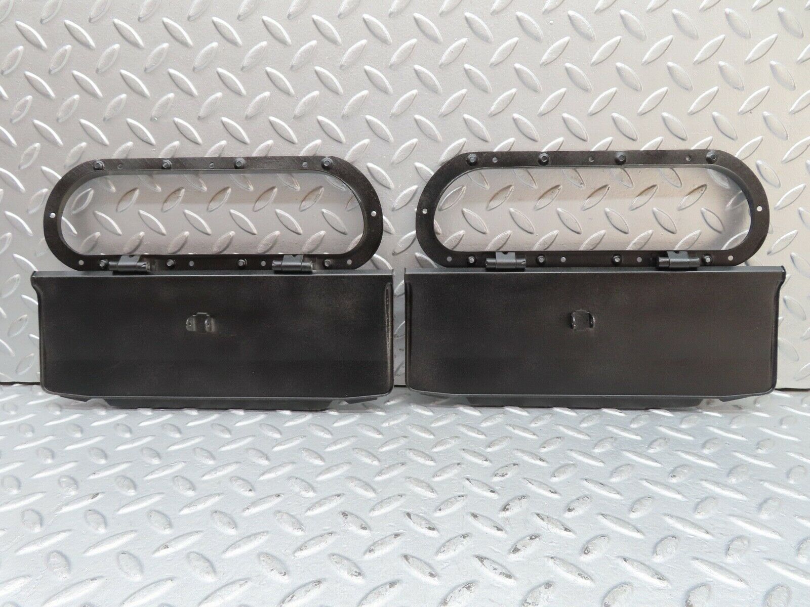 16806 Mercedes-Benz C107 380SLC Air Vent Door