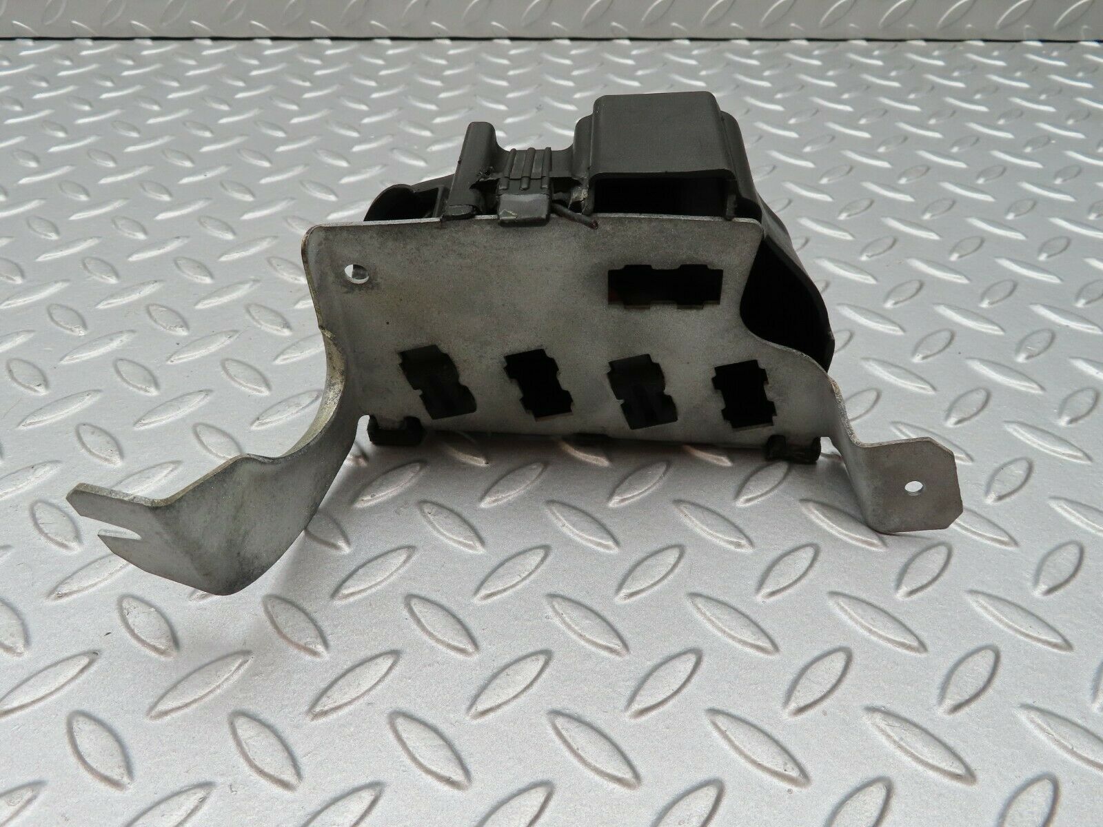 3911 Mercedes-Benz S123 200T Wagon Fuse Box Relay Cover 1235450146