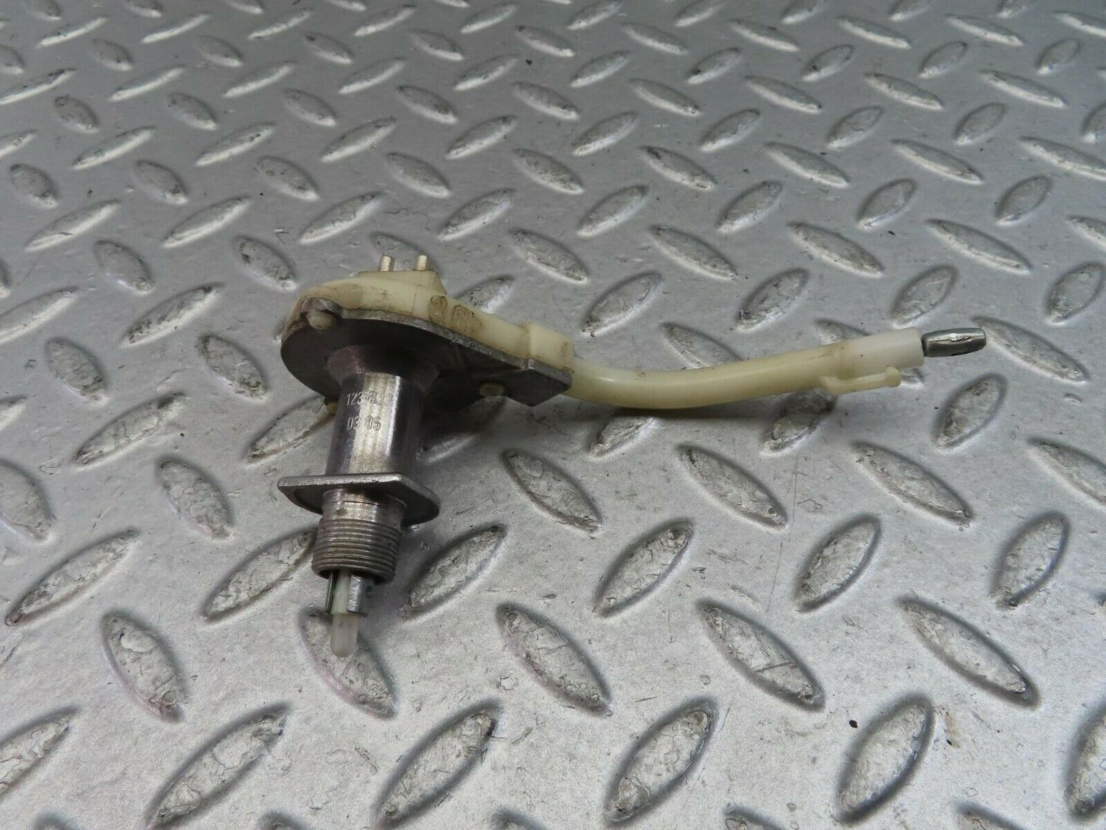 9752 Mercedes-Benz C123 280CE Coupe Heater Regulator 1238300385