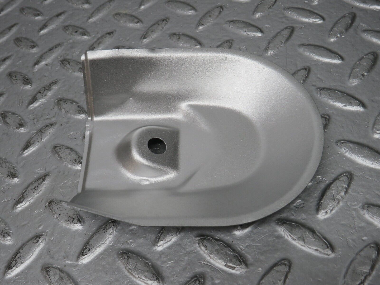 32665 Mercedes-Benz S124 300TE Wagon Engine Mount Bracket Heat Shield