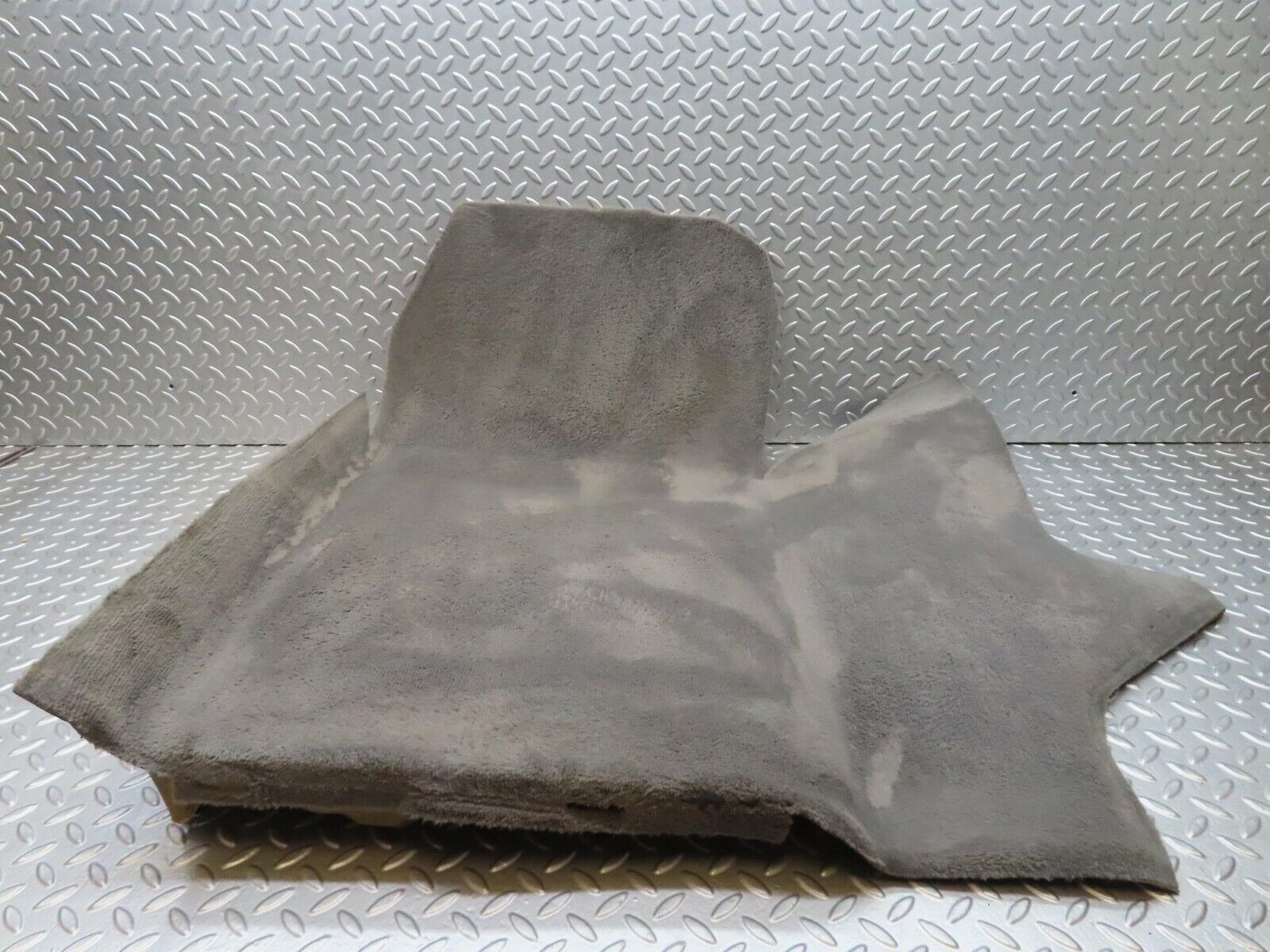 15132 Mercedes-Benz W140 S320 Front Left Foot Well Carpet 1406800340