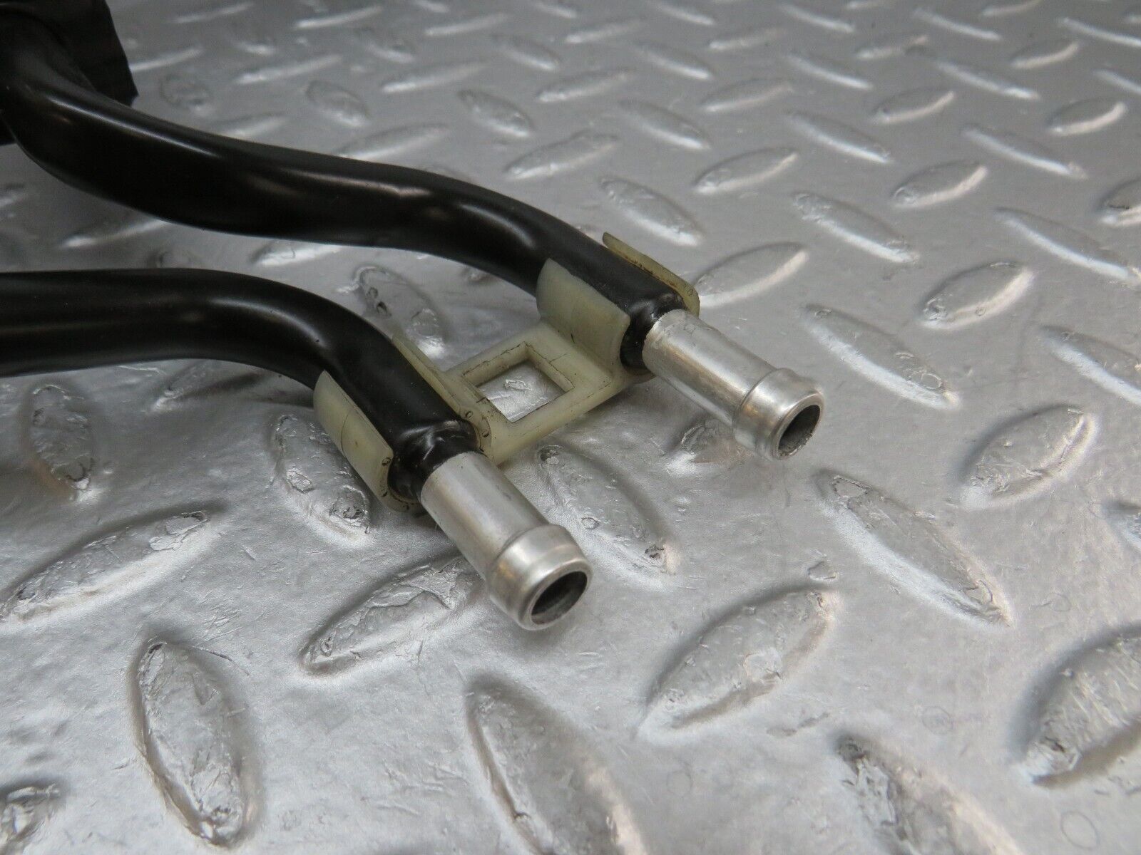 35231 Mercedes-Benz W221 Oil Cooler Pipe