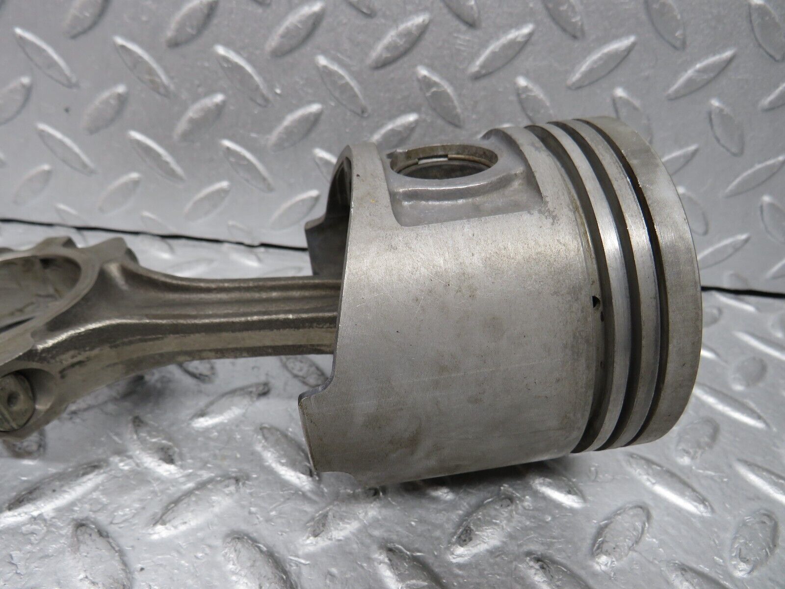 37626 Mercedes-Benz W109 300SEL Piston With Connecting Rod 91.5 mm