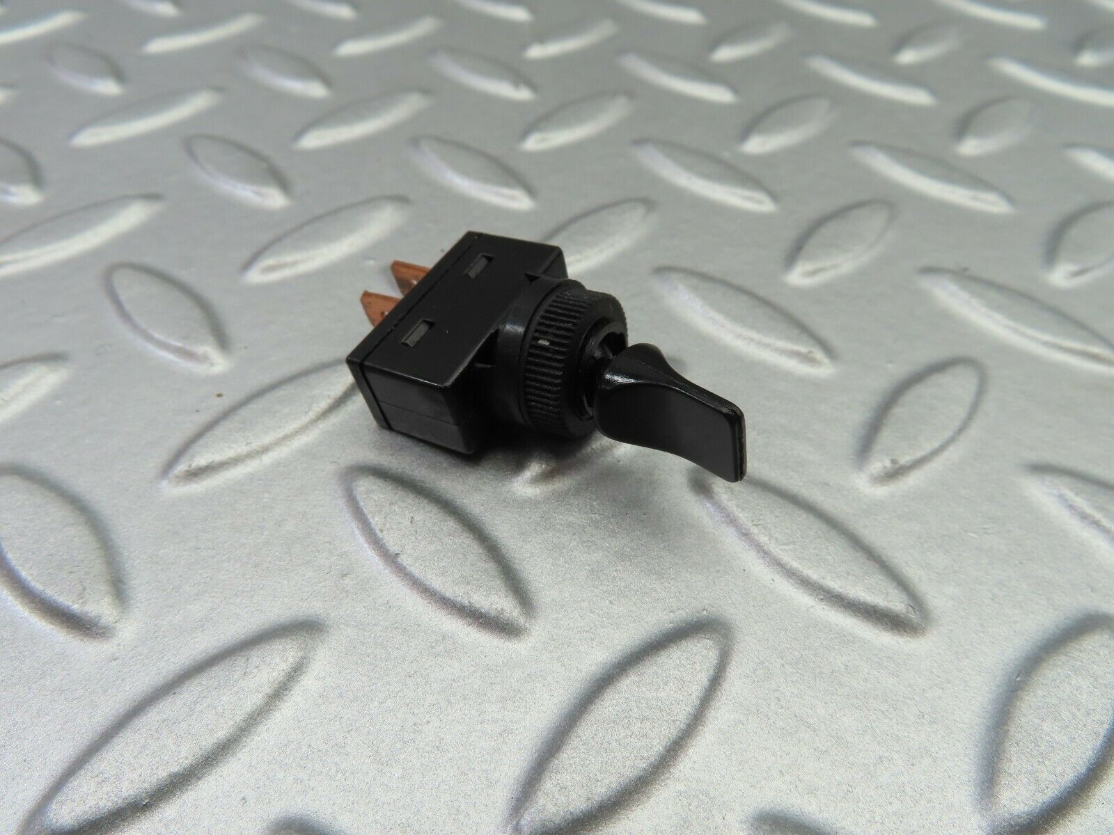 7128 Mercedes-Benz S124 E220 Wagon Switch