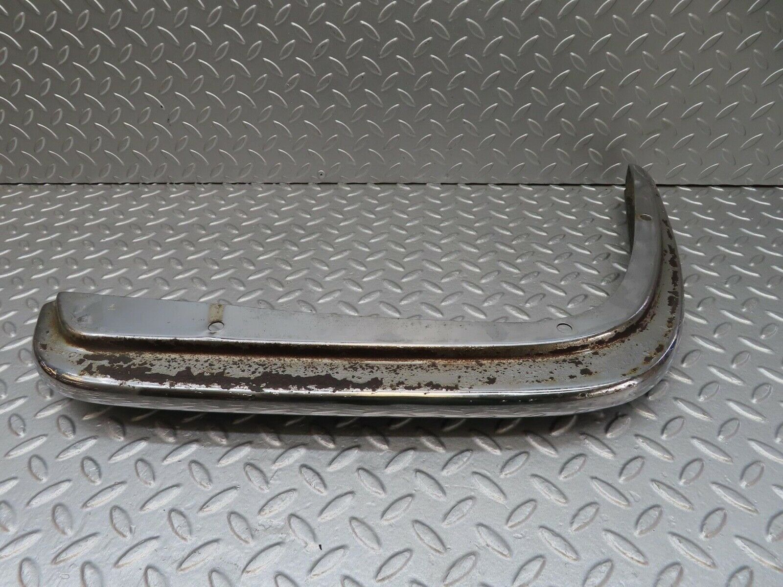 12757 Mercedes-Benz W108 Front Right Upper Bumper Corner