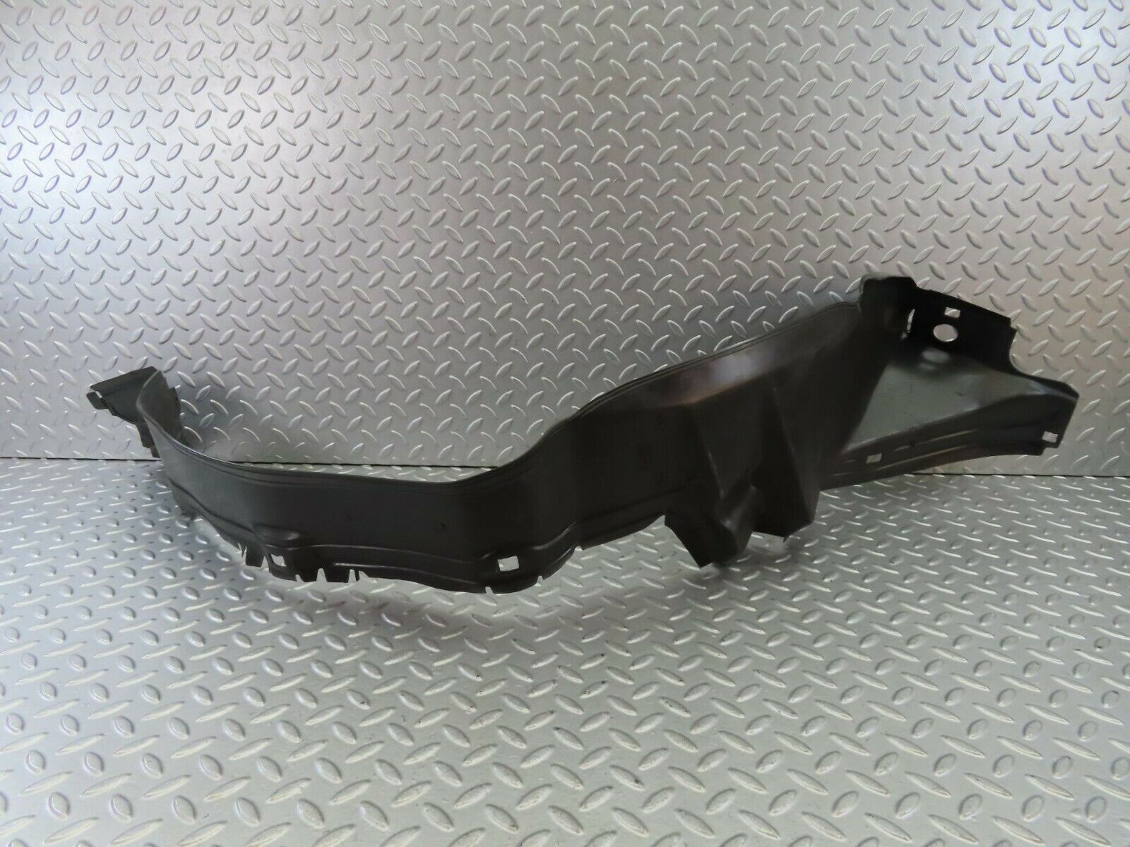 9488 Mercedes-Benz C124 300CE Coupe Inner Mudguard Panelling Front Right