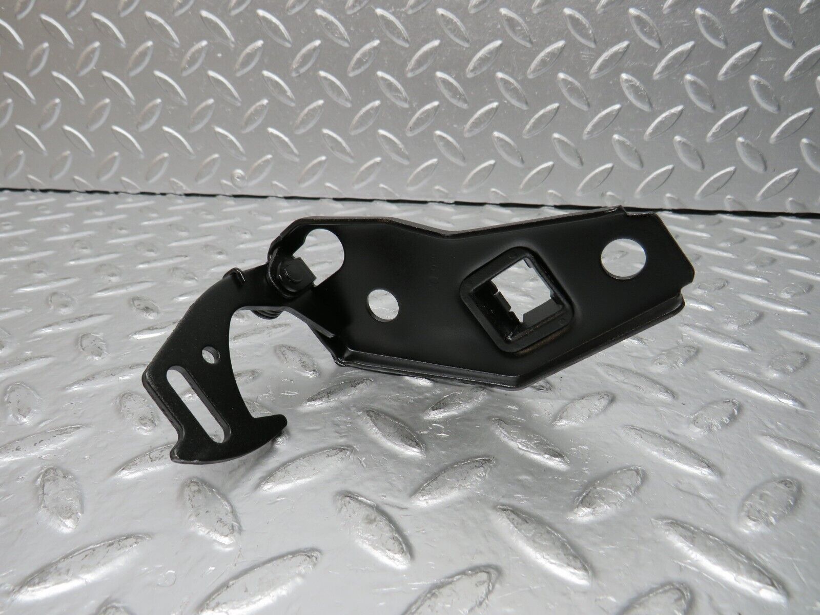 30549 Mercedes-Benz W124 230E Bonnet Release Latch