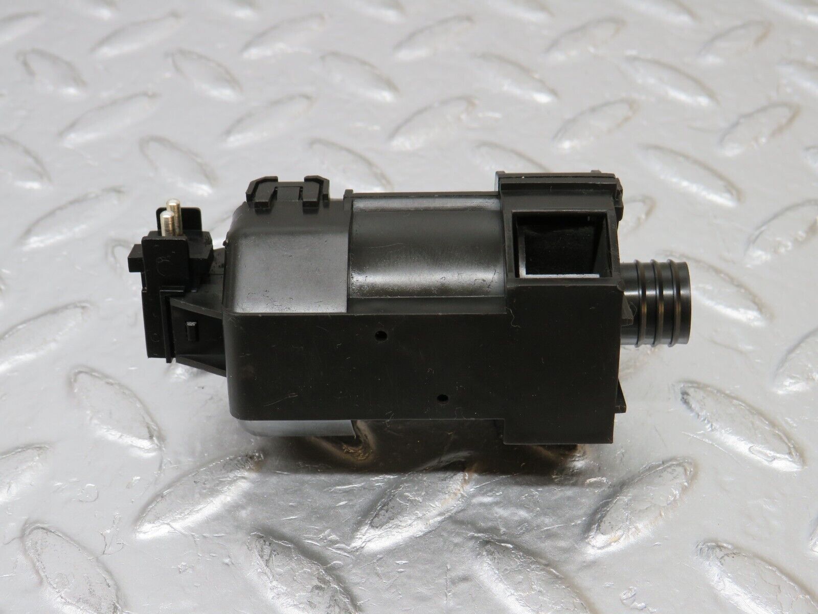 32408 Mercedes-Benz S124 300TE Wagon Temperature Sensor