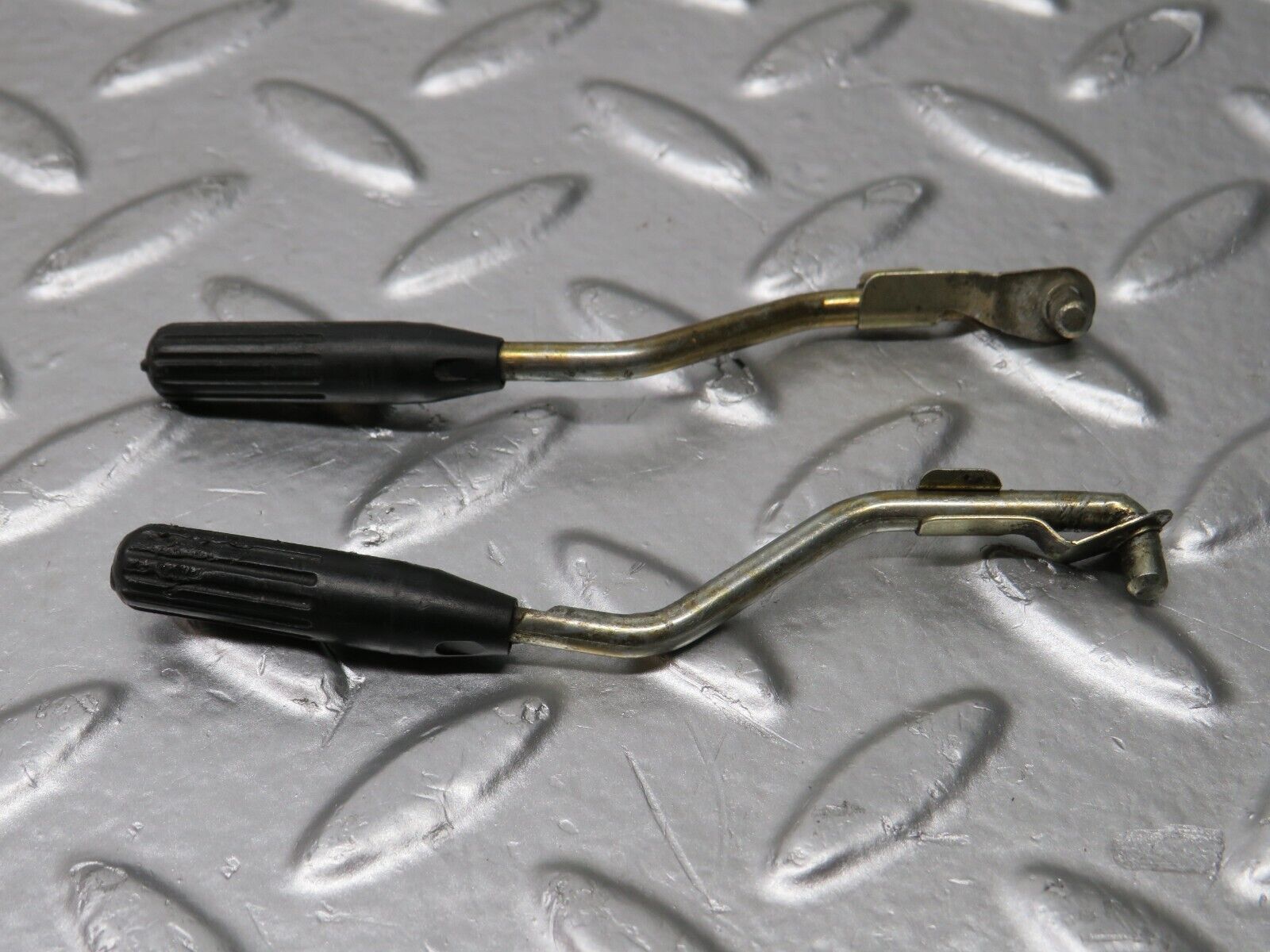 29709 Mercedes-Benz W123 230E Front Door Lock Knob Pair