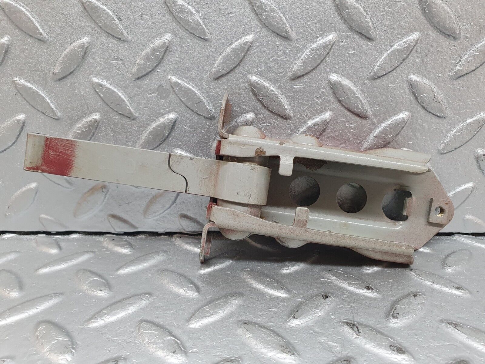 41078 Mercedes-Benz W126 300SE Door Safety Check Strap Rear