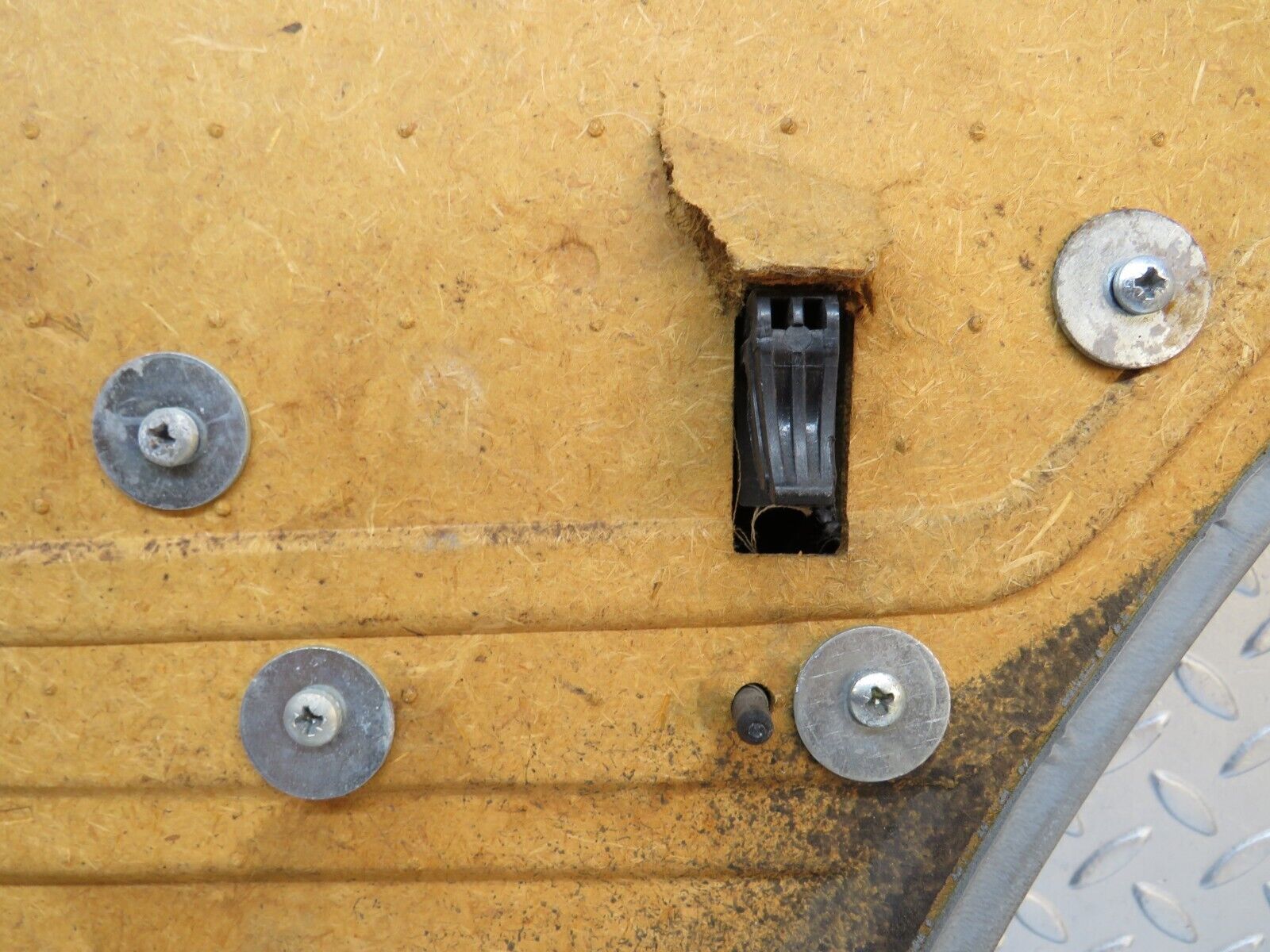 32342 Mercedes-Benz S124 300TE Wagon Rear Left Door Card Grey