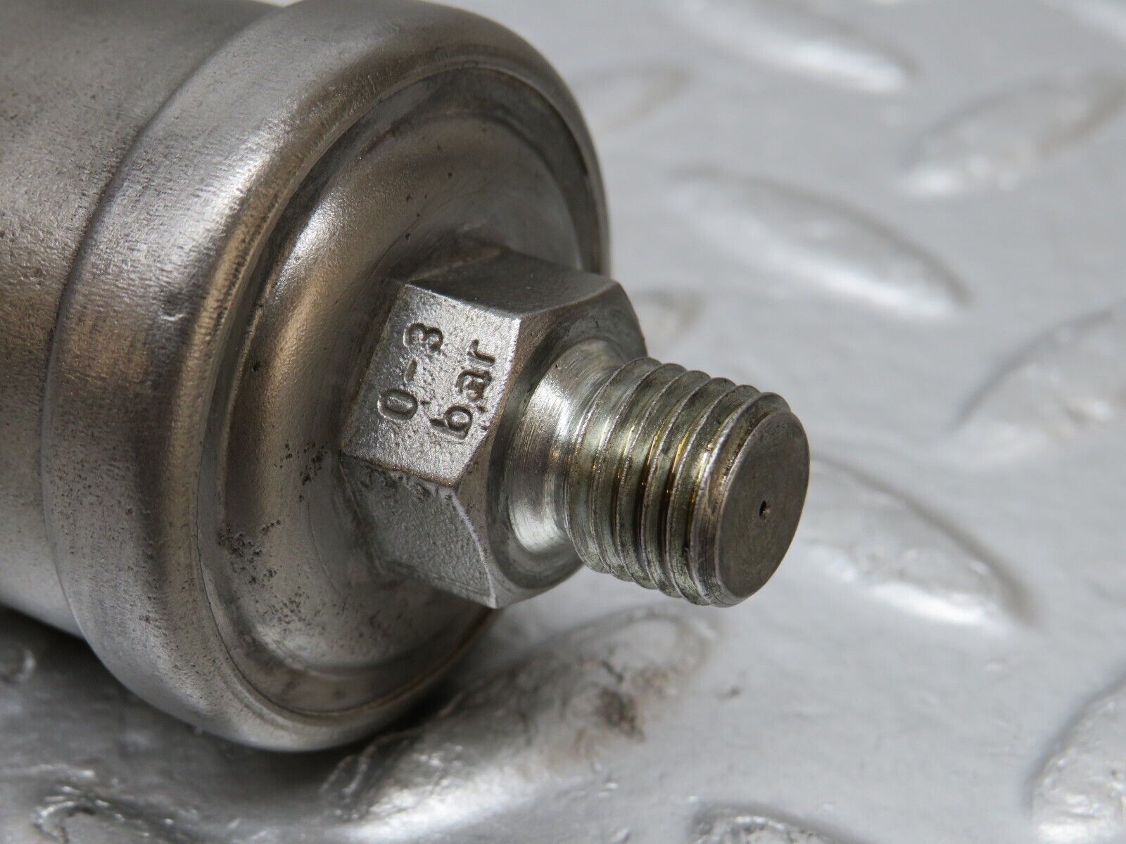 34484 Mercedes-Benz C126 380SEC Coupe Oil Pressure Sensor 0055421817