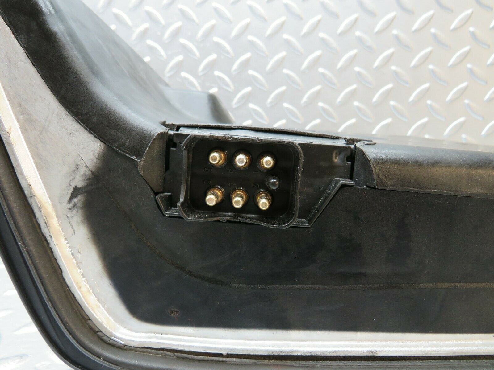 22420 Mercedes-Benz C124 E220 Coupe Tail Light Right Side