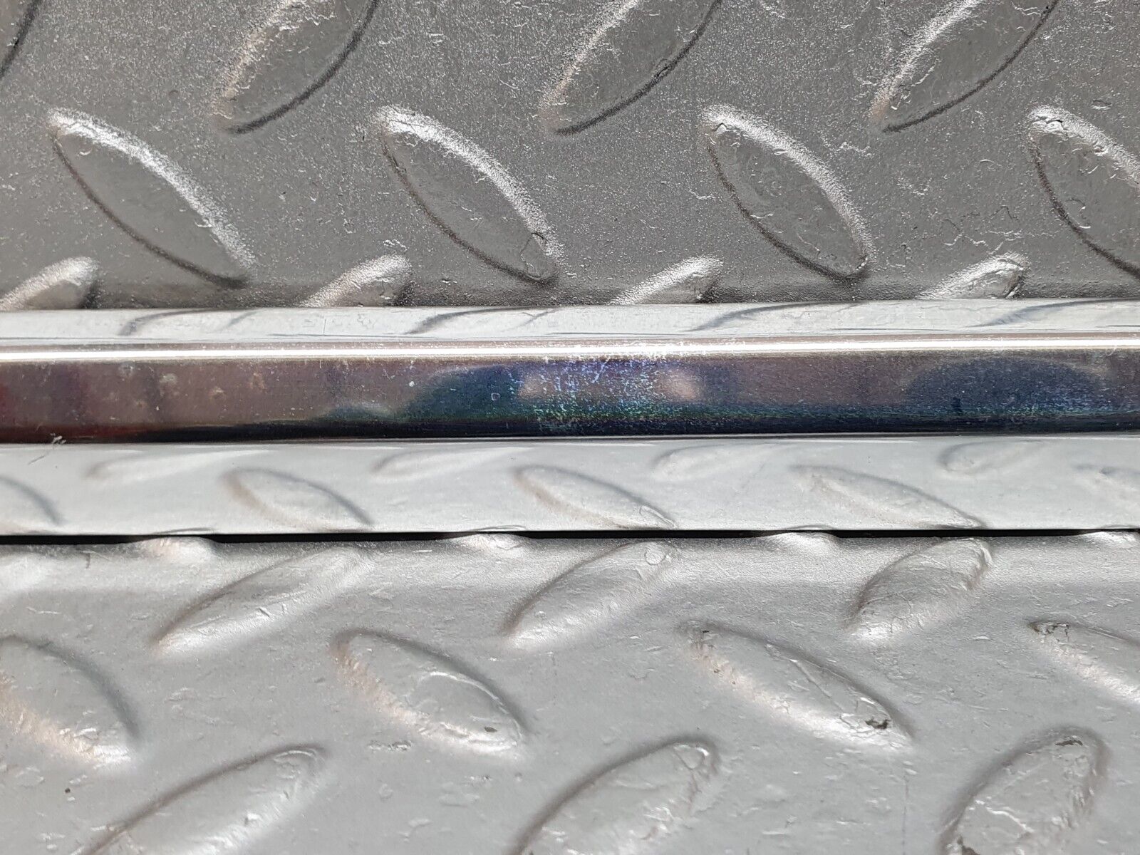 41187 Mercedes-Benz W126 300SE Rear Right Door Chrome Moulding Trim