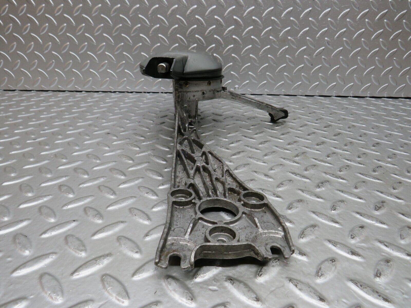 27837 Mercedes-Benz S124 300TE Wagon Wiper Mechanism Linkage Bosch