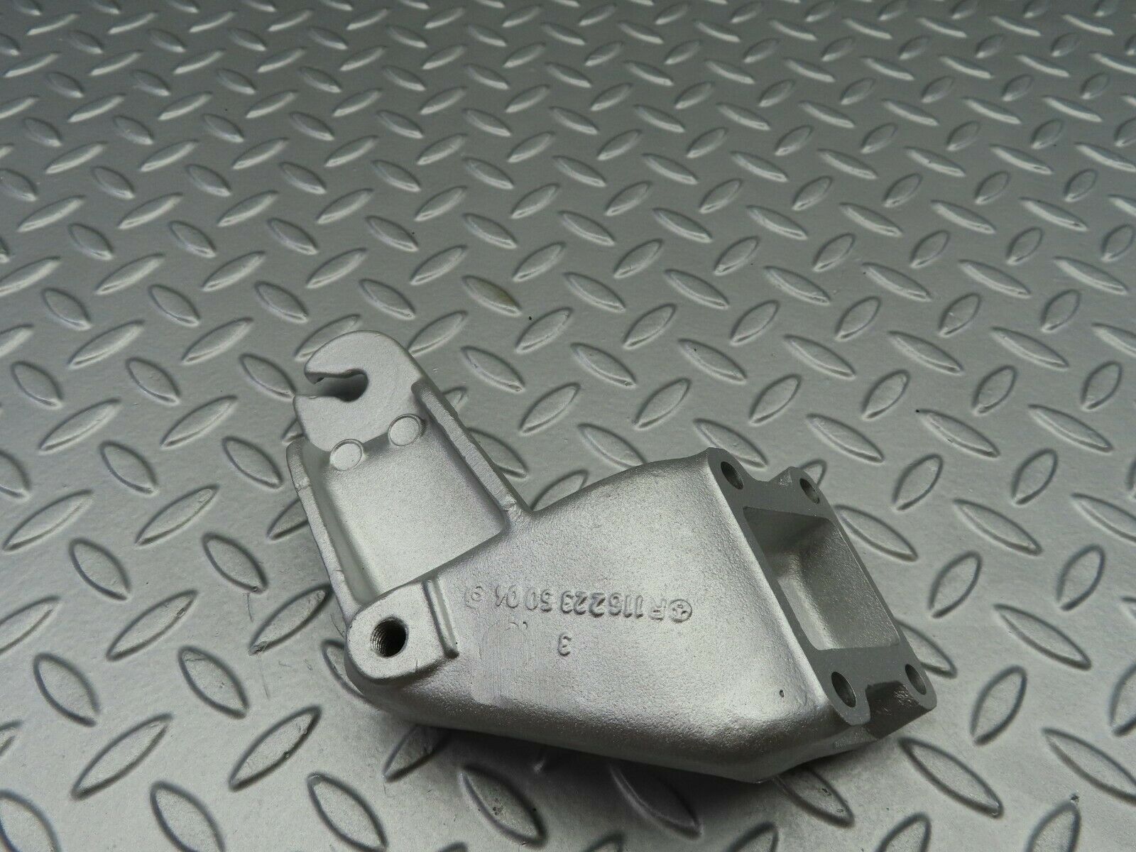 6391 Mercedes-Benz W126 380SE Engine Mount Bracket Right Side 1162235004