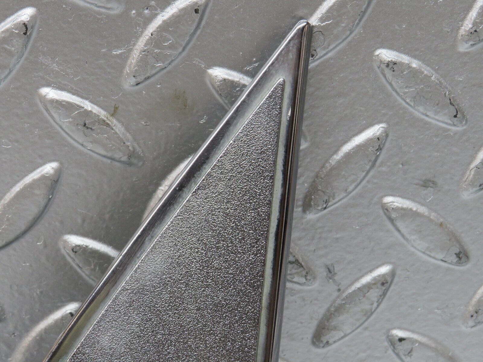 27968 Mercedes-Benz W123 280E Mirror Triangle Cover Right 1237250811