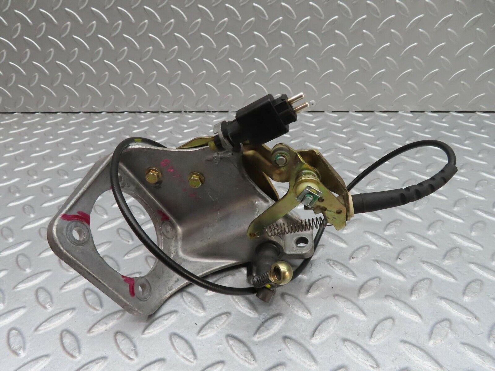 11960 Mercedes-Benz R129 300SL Coupe Brake Pedal Bracket 1292900419