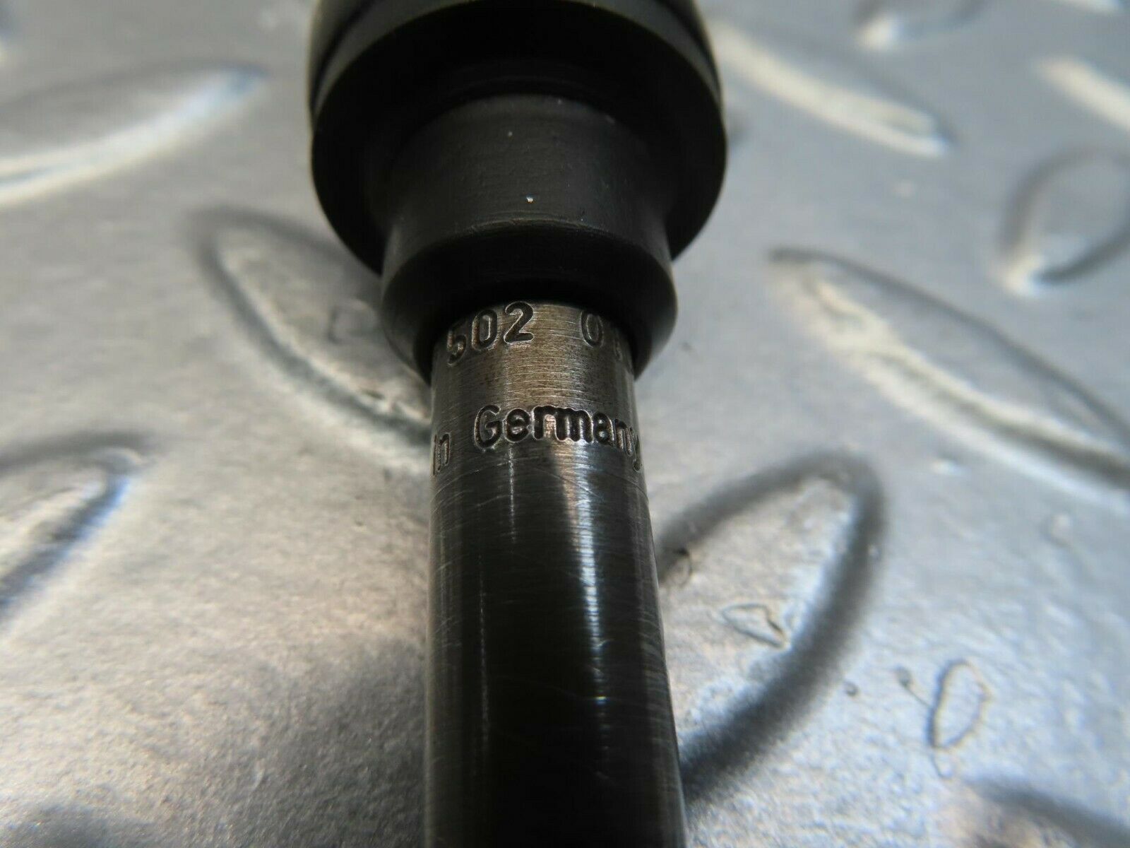 11477 Mercedes-Benz C123 230CE Coupe Fuel Injector Bosch 0437502010