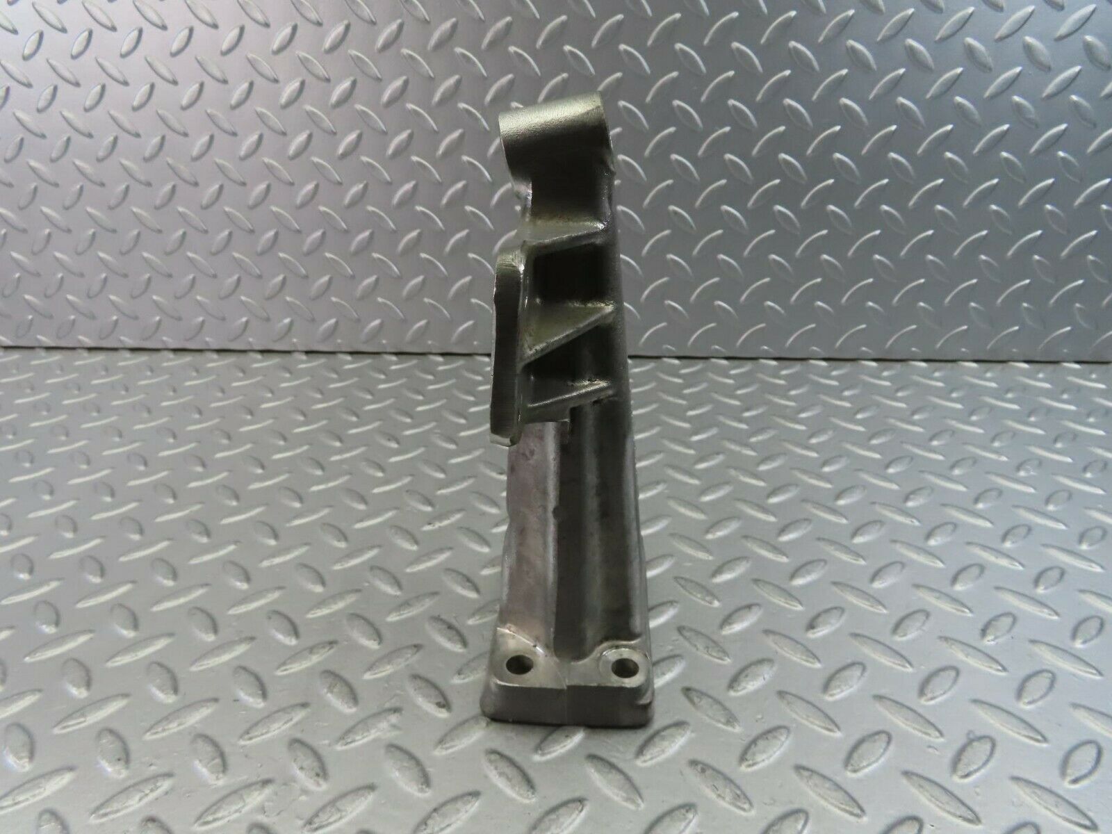 10167 Mercedes-Benz W111 280SE Engine Mount Bracket Left Side 1272230204