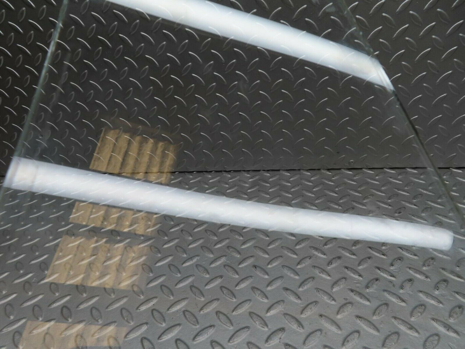 16587 Mercedes-Benz C107 380SLC Rear Right Quarter Window Glass