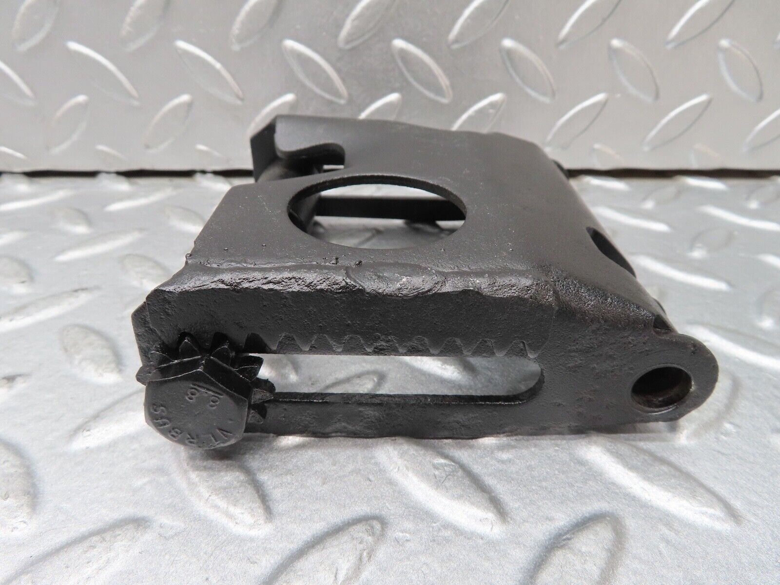 16978 Mercedes-Benz C123 280CE Coupe Alternator Generator Bracket