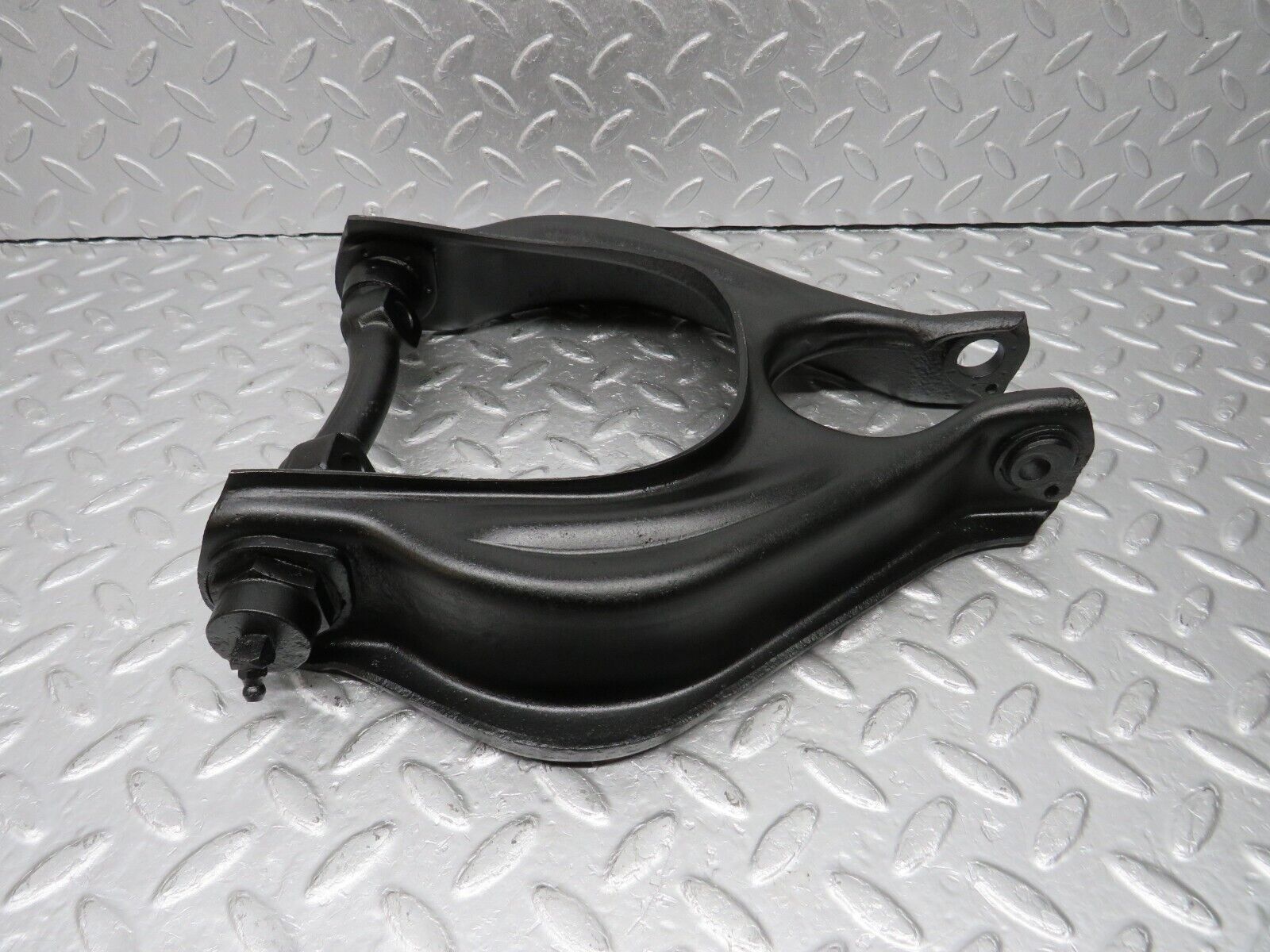 40387 Mercedes-Benz W110 230 Front Right Upper Control Arm