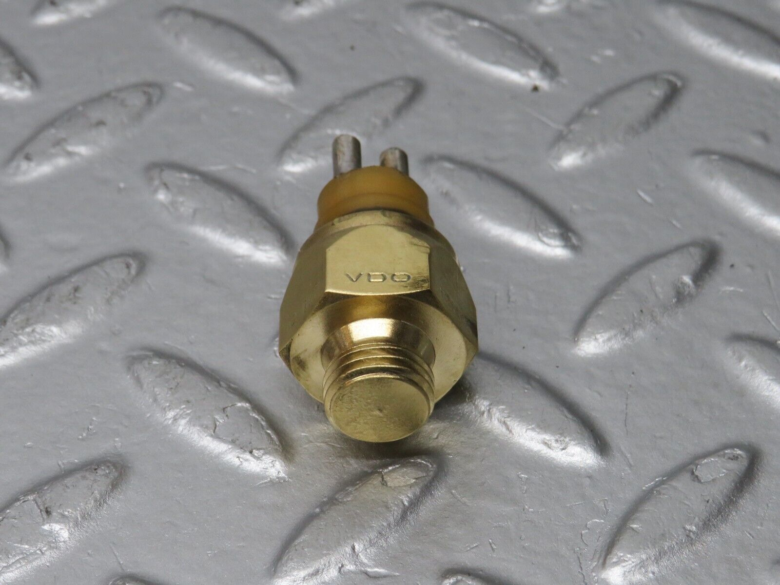 39716 Mercedes-Benz R129 320SL Coupe Coolant Sensor