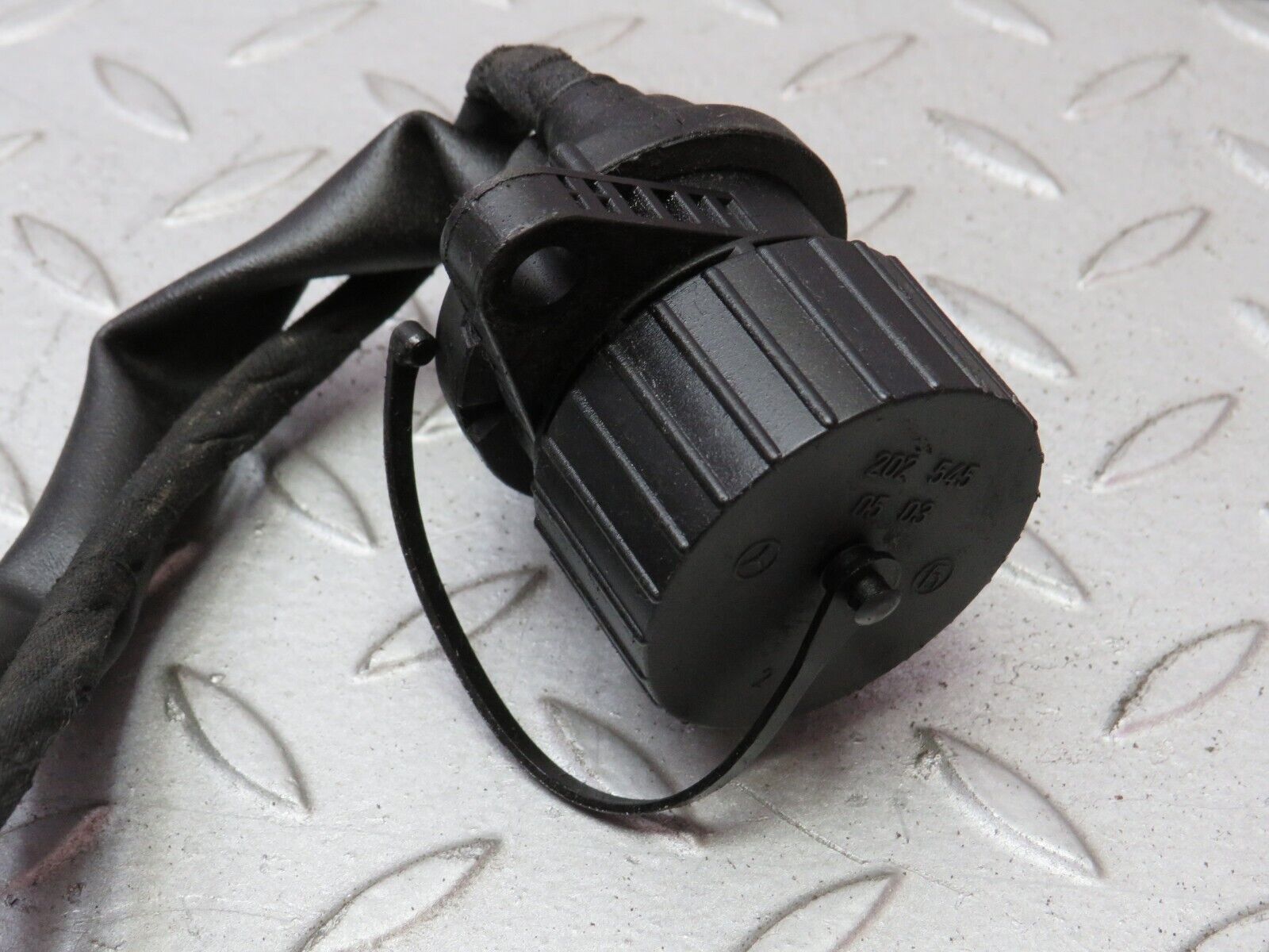 35687 Mercedes-Benz W210 320E Engine Wiring Harness 2105450481 0015409981