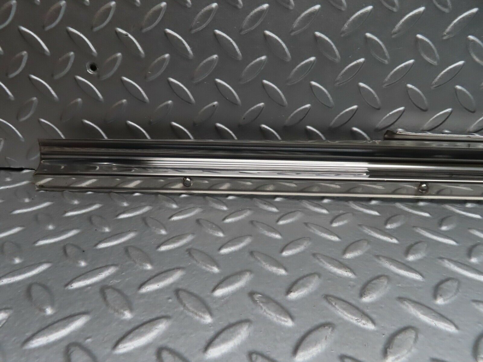 20391 Mercedes-Benz W114 280CE Coupe Left Door Sill Chrome