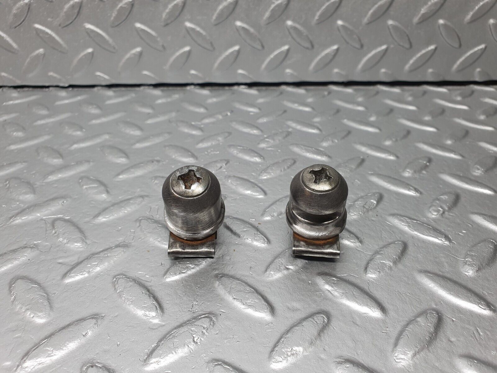 41287 Mercedes-Benz W126 300SE Rear Seat Holder 2x