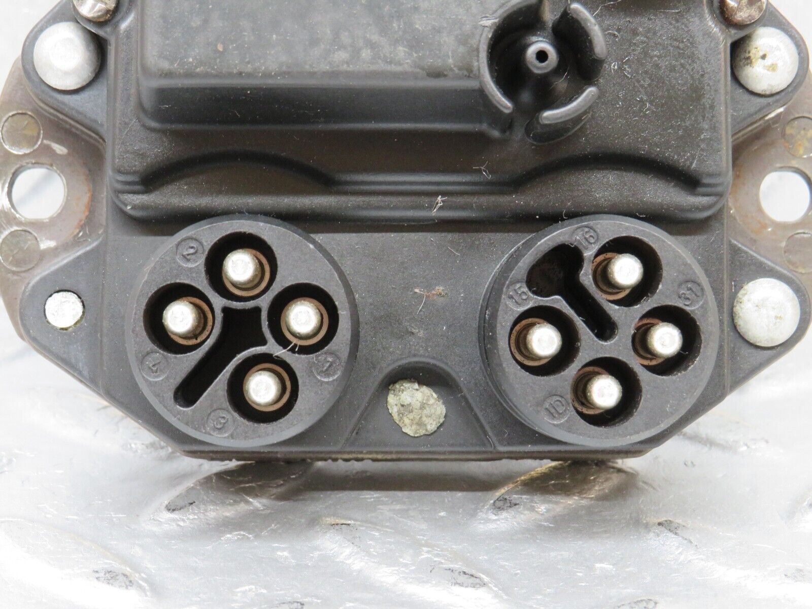 38831 Mercedes-Benz W201 190E 2.6L Ignition Control Unit Bosch 0085456332