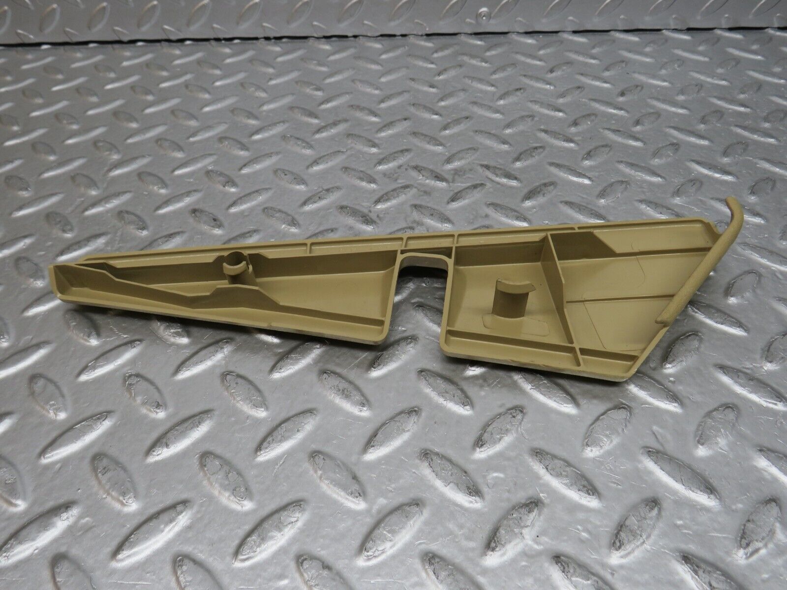 29391 Mercedes-Benz W124 230E Front Right Driver Seat Trim Beige 1249190220