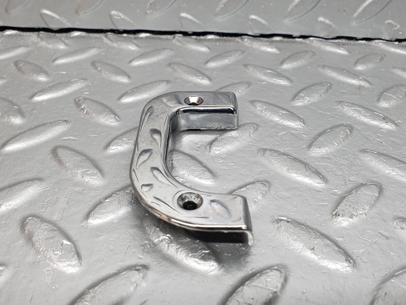 40898 Mercedes-Benz W126 300SE Interior Chrome Door Latch Trim Left 1237230124