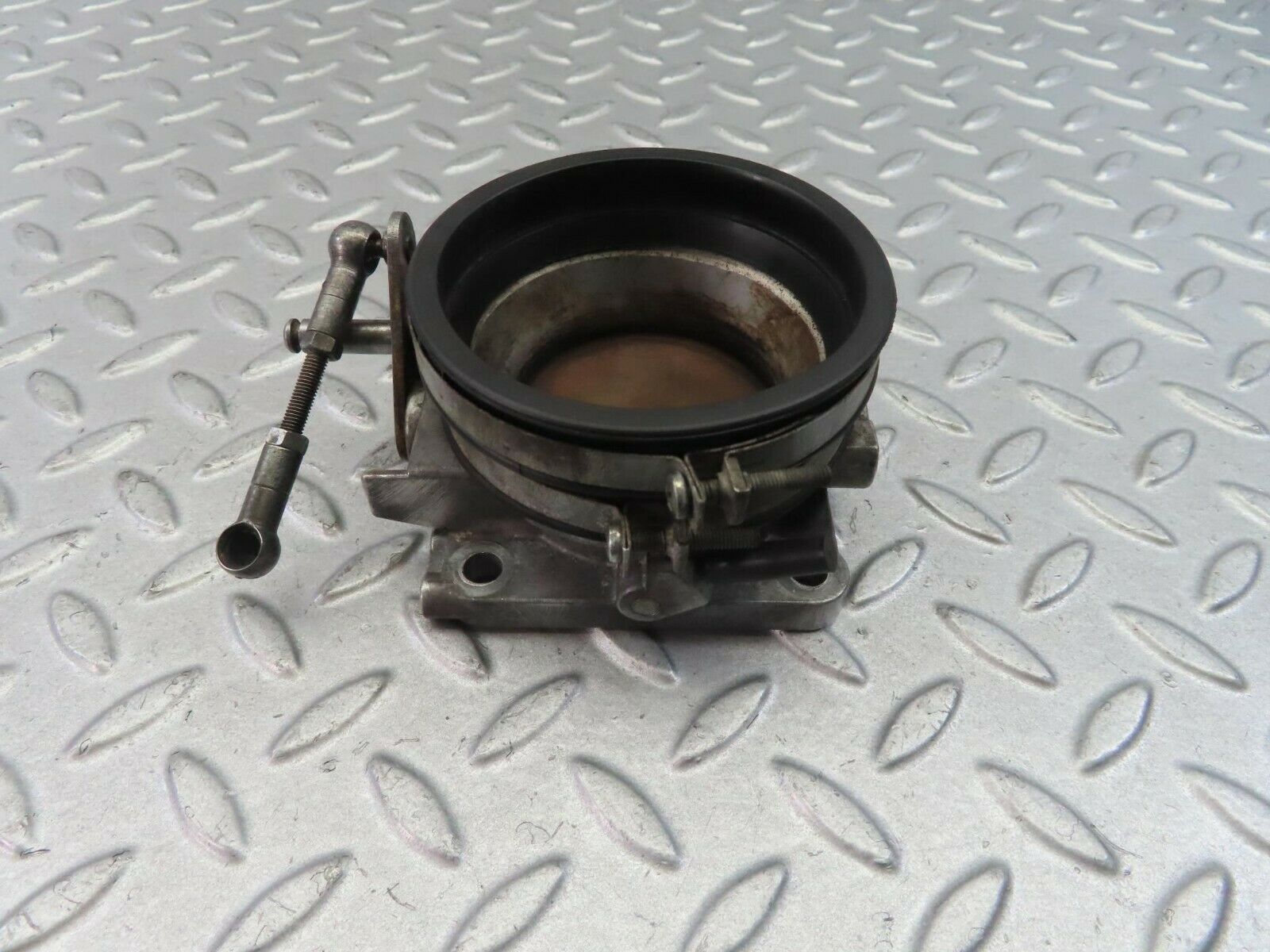 8615 Mercedes-Benz W123 Throttle Body