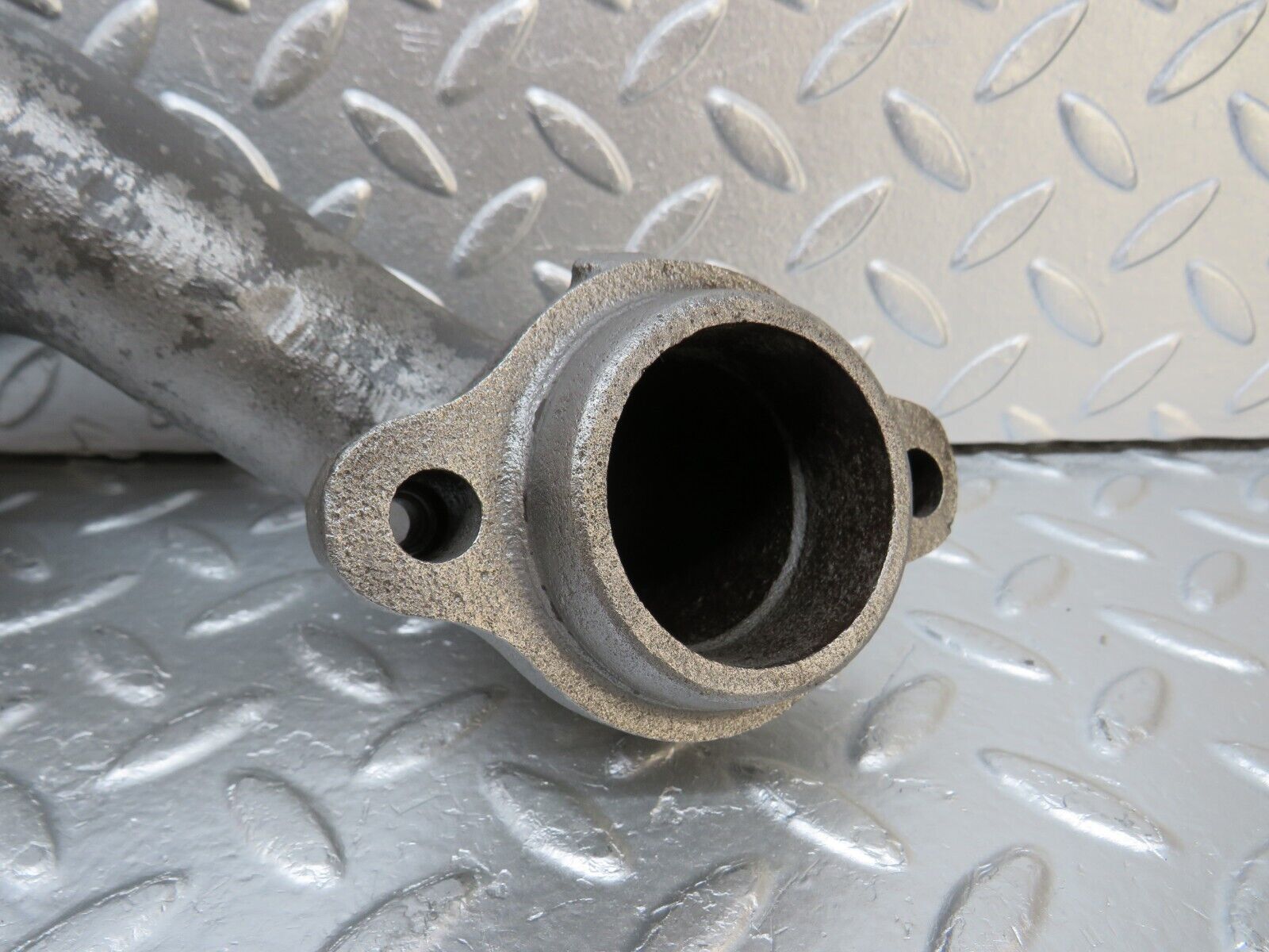 33048 Mercedes-Benz W126 380 V8 M116 Exhaust Manifold Left 1161420502 1161422302