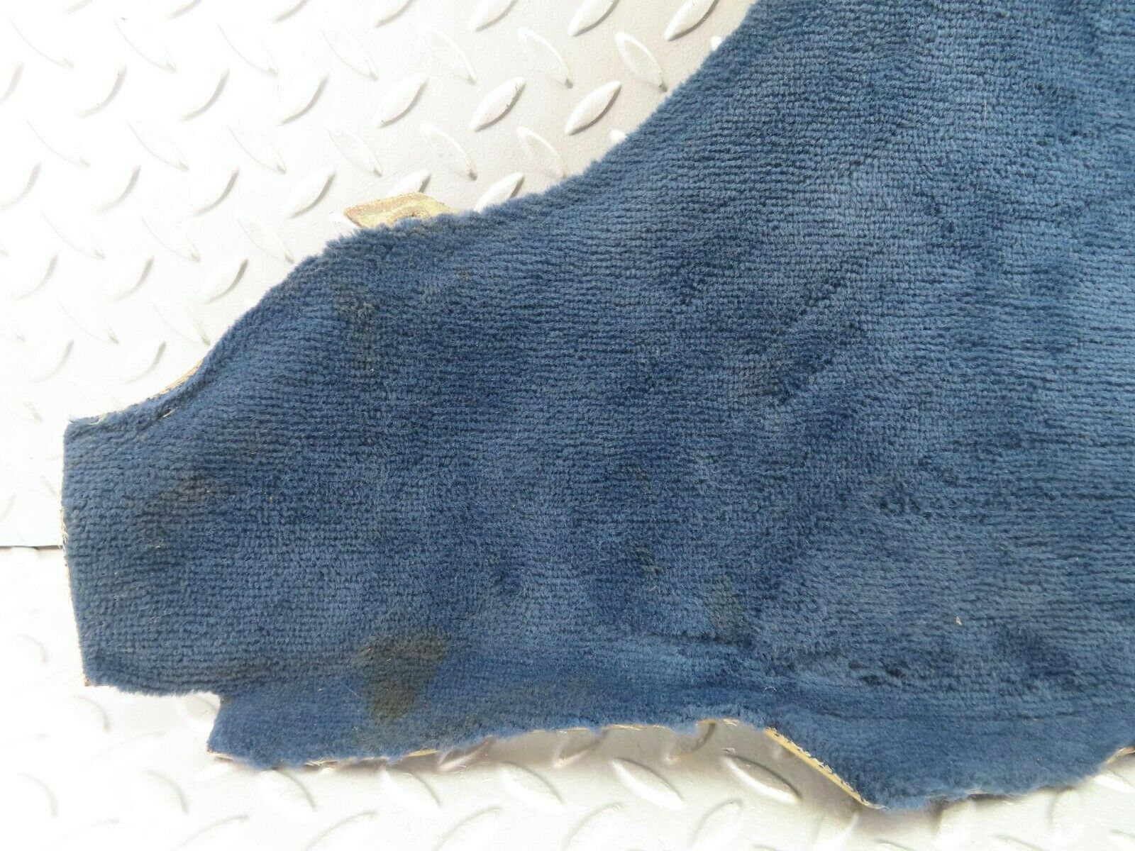 9496 Mercedes-Benz C124 300CE Coupe Centre Console Carpet Right Blue