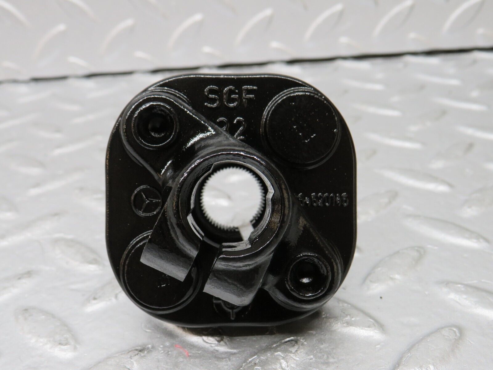 36098 Mercedes-Benz W126 420SE Steering Column Lower Shaft Connector 126462014