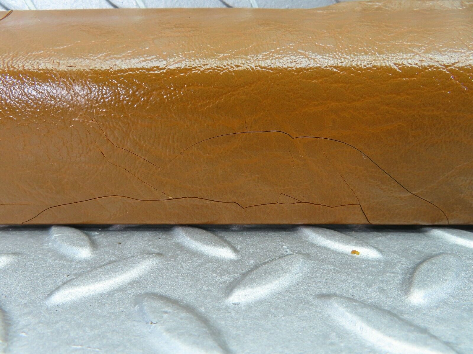 7910 Mercedes-Benz W115 220D Rear Left Upper Door Panel