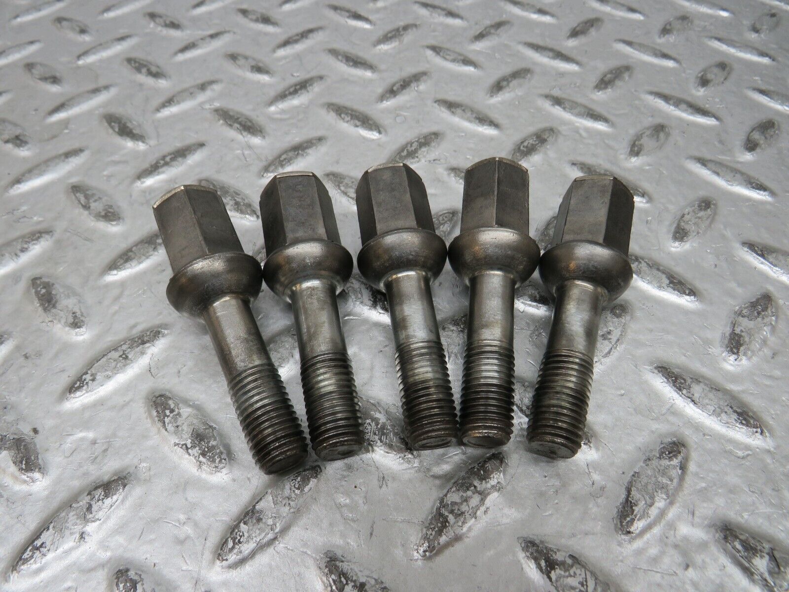 29038 Mercedes-Benz 5x Alloy Wheel Lug Bolt