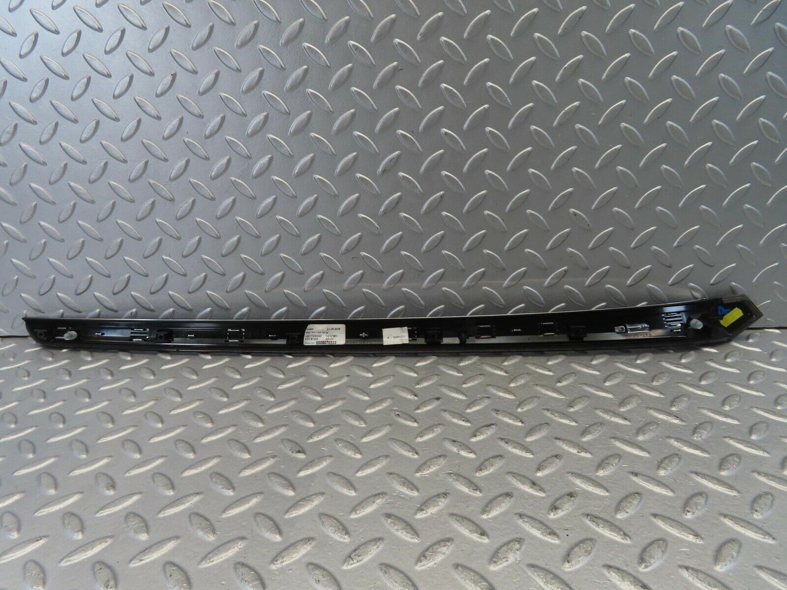 11103 Mercedes-Benz W221 S320 Front Left Interior Wood Trim 2217200322