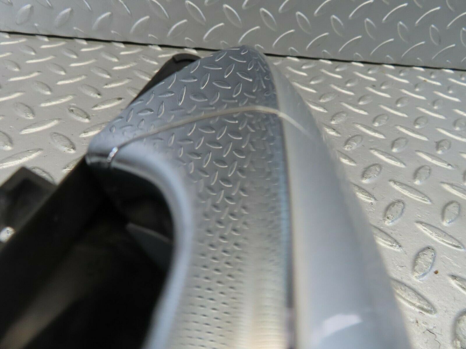 11174 Mercedes-Benz W221 S320 Rear Left Door Handle