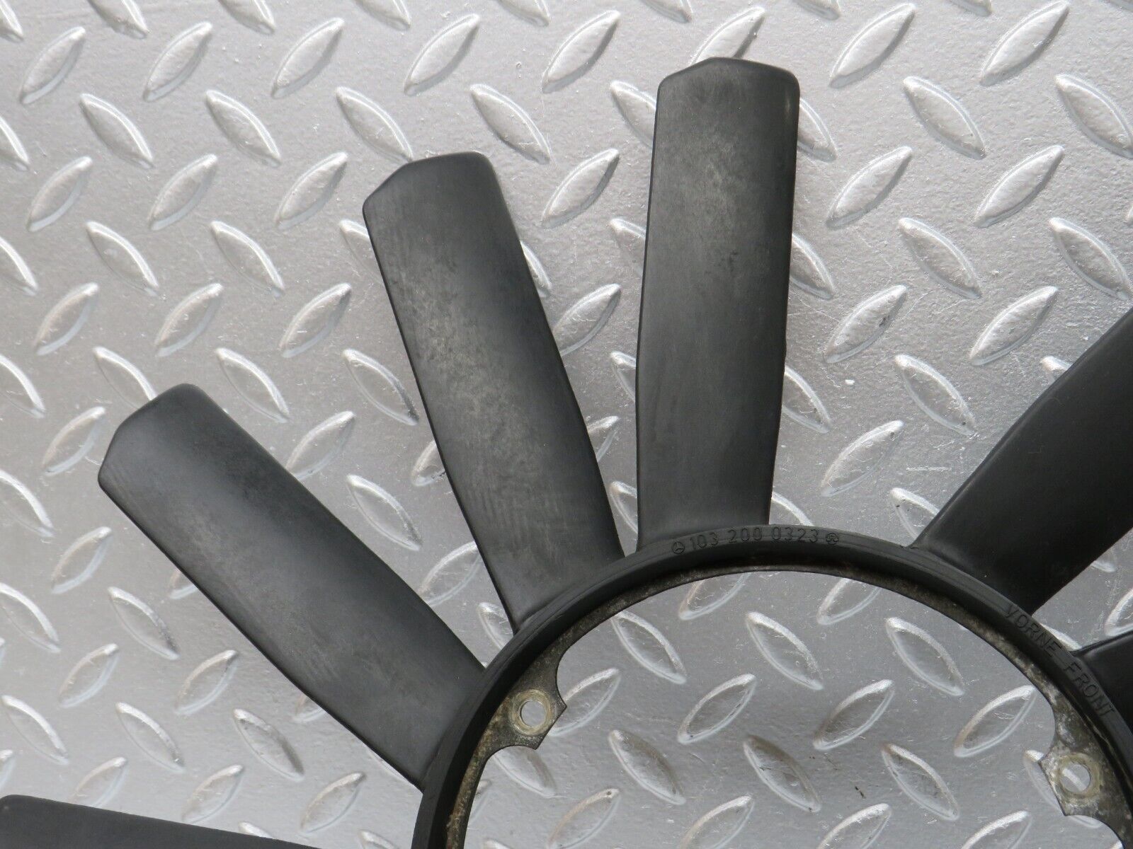 32666 Mercedes-Benz S124 300TE Wagon Engine Cooling Fan 1032000323