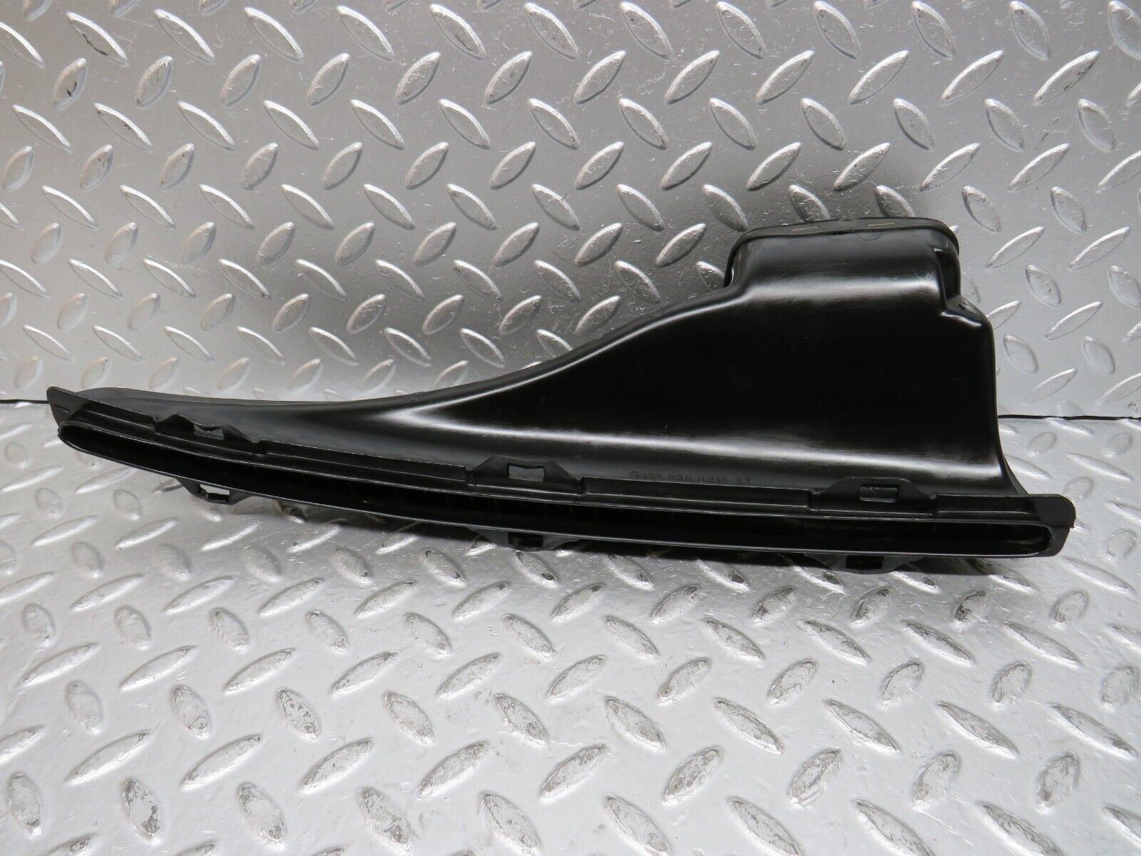 29877 Mercedes-Benz W123 230E Air Duct Vent Pair 1238300119 1238300219