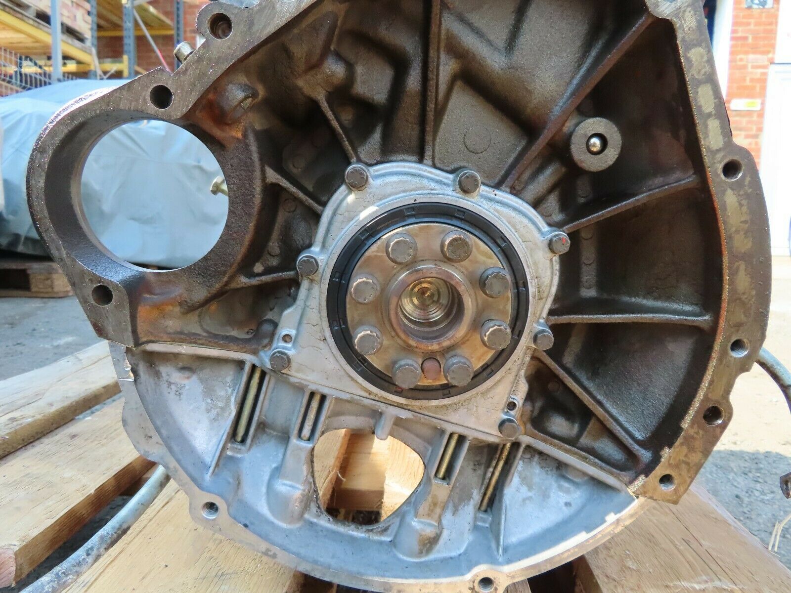 5875 Mercedes-Benz W124 230E 4 Cylinder Petrol Engine 1020113501 M102.982