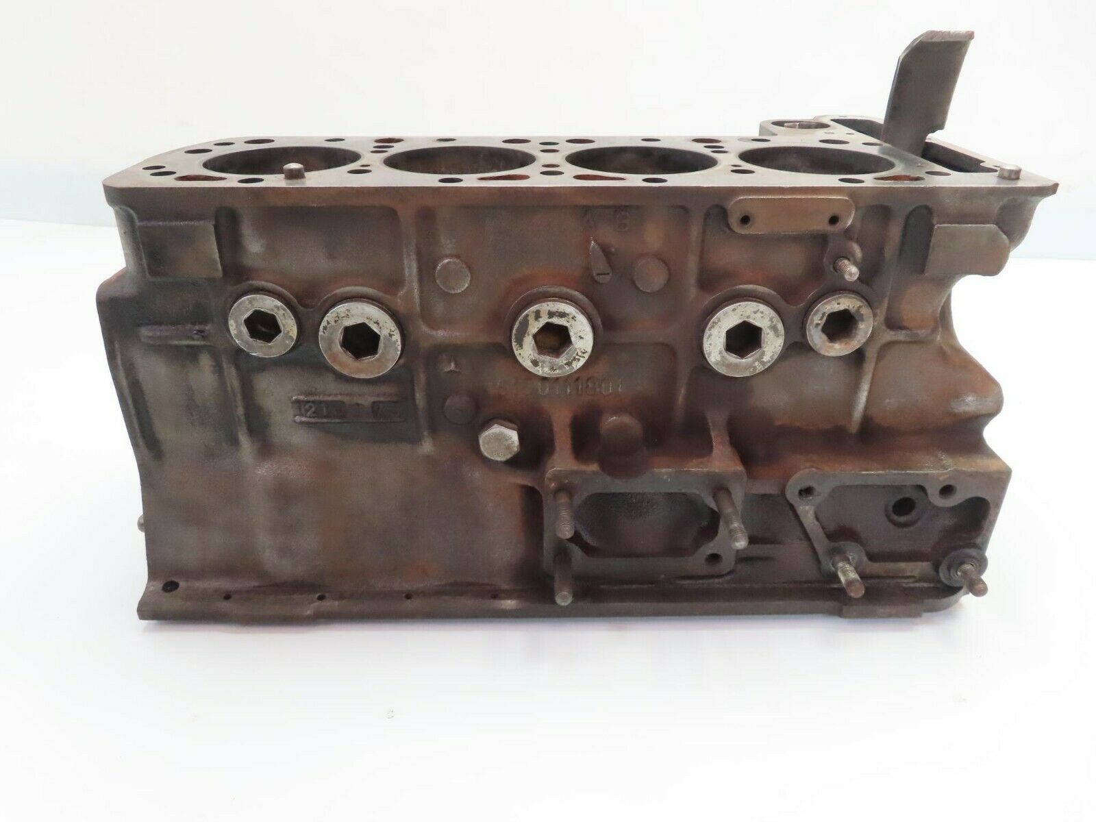 9538 Mercedes-Benz W115 Engine Block OM615 6150111801